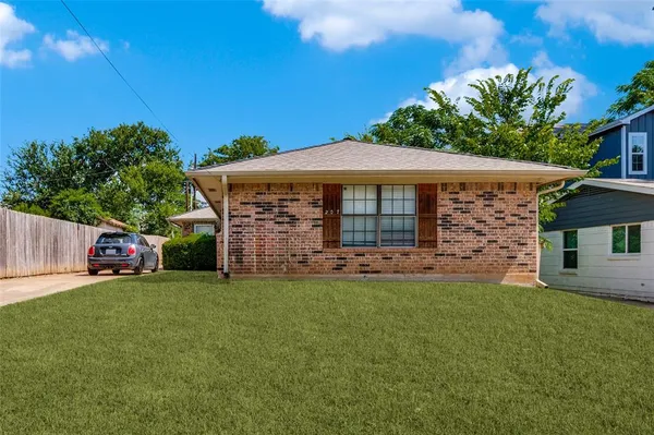 $1,050 | 207 Hosack Street, Unit B, Arlington, TX 76010