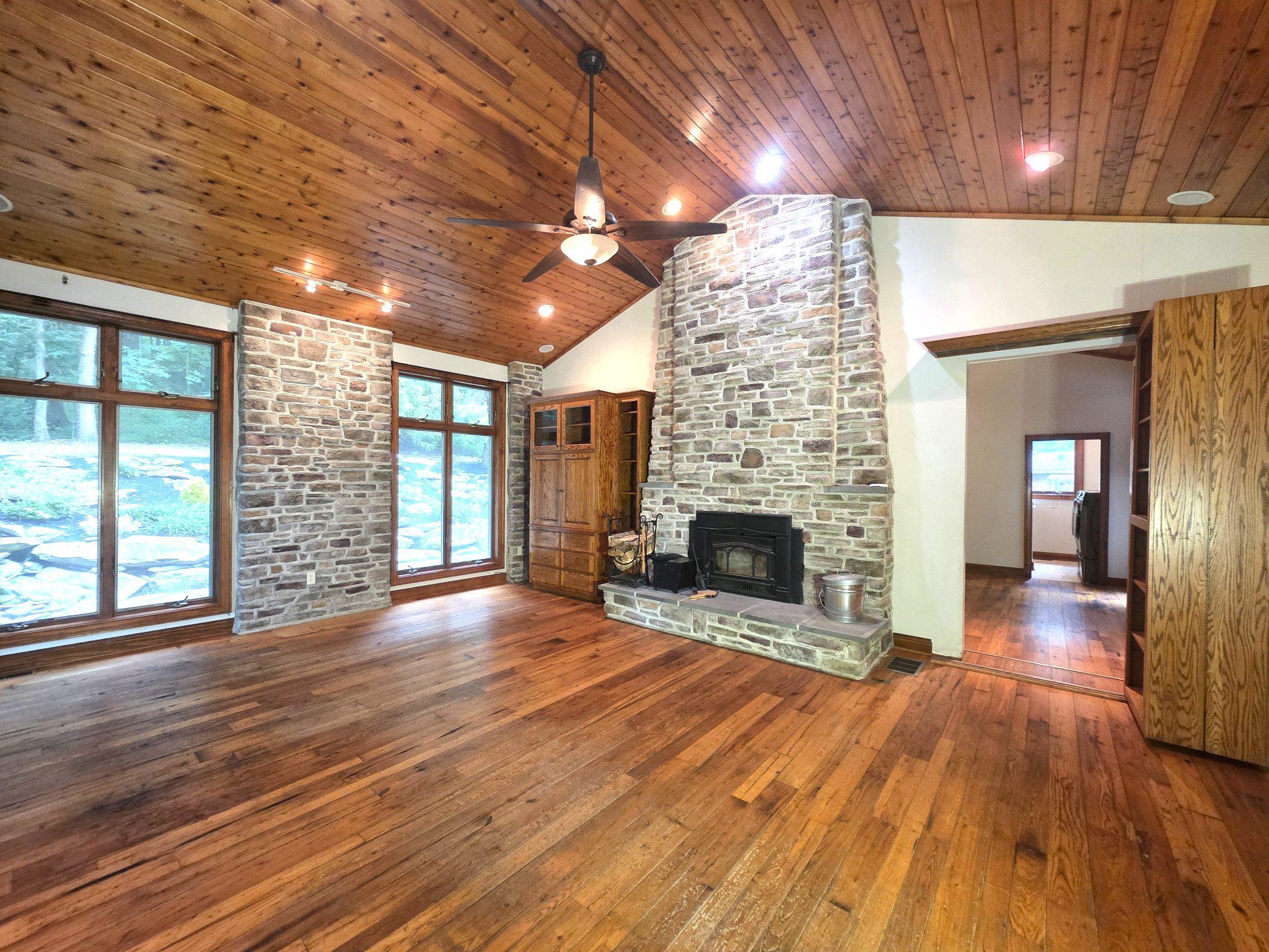 1178 Church Road Orrtanna, PA 17353 - Photo 4 of 77 great room