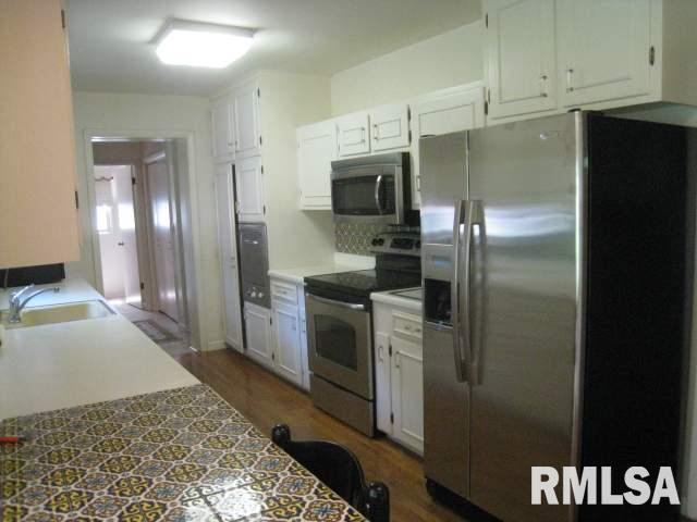 22 Watch Hill Road Rock Island, IL 61201 - Photo 6 of 11 Gallery Image 6