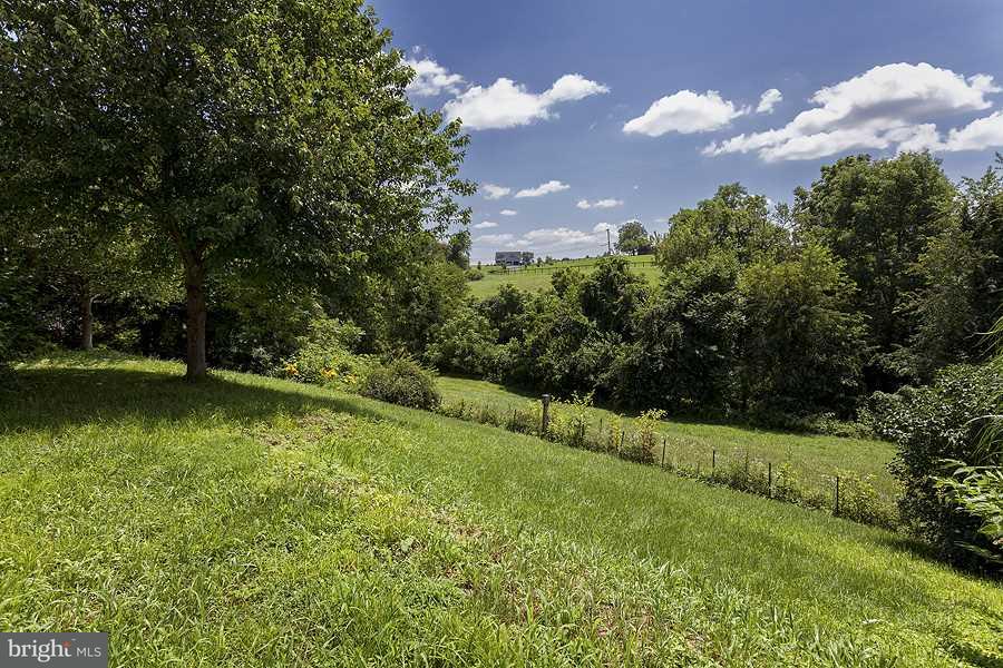 6151 Friar Road Harrisburg, PA 17111 - Photo 21 of 23 Gallery Image 21