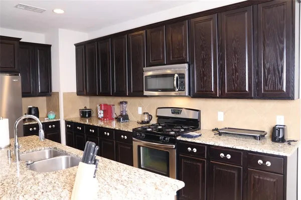 $3,650 | 506 Fairland Drive, Wylie, TX 75098