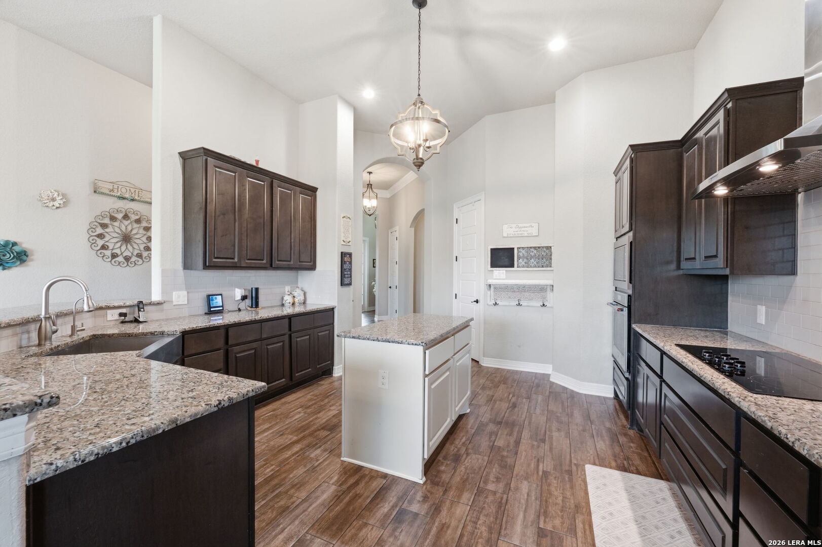 30603 Setterfeld Circle Fair Oaks Ranch, TX 78015 - Photo 12 of 39