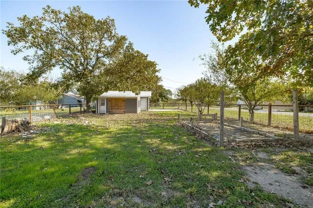 $211,990 | 211 7th Street, Jarrell, TX 76537