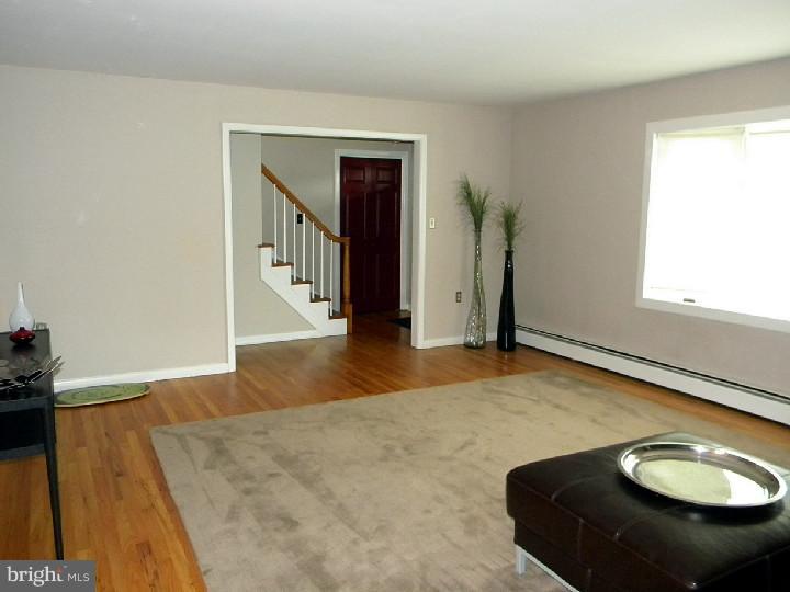 428 Barrett Road Emmaus, PA 18049 - Photo 5 of 25 Living Room