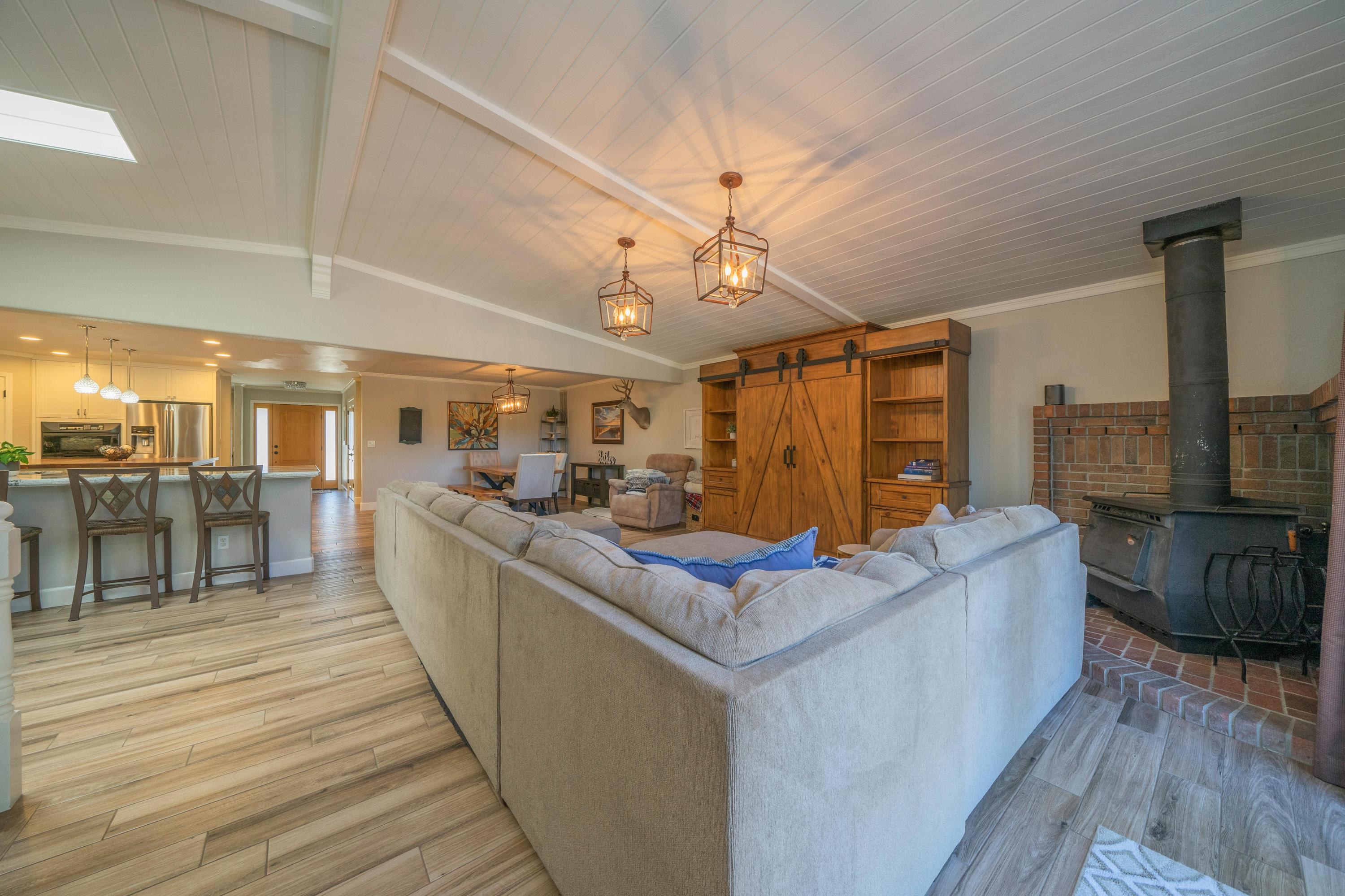 9211 Stillwater Road Redding, CA 96002 - Photo 14 of 44 DSC08135