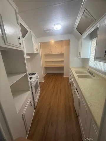 $2,400 | 33013 Arbolado Lane, Lake Elsinore, CA 92530