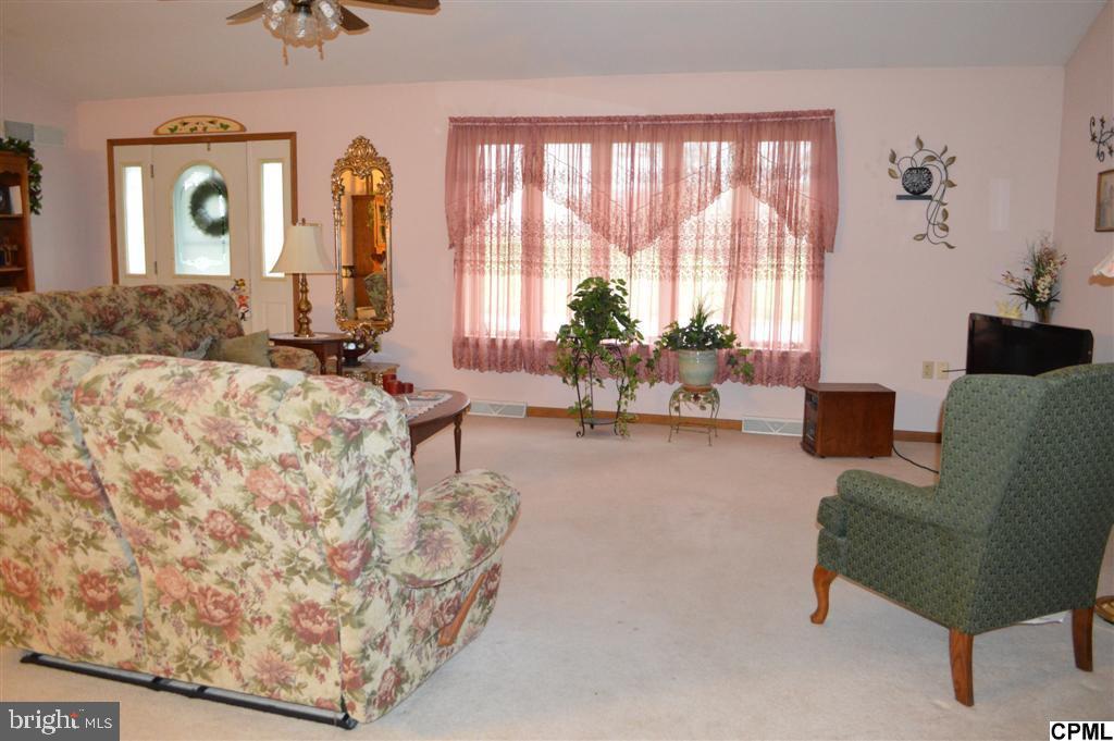28 Fickes Road Newville, PA 17241 - Photo 3 of 18 Gallery Image 3