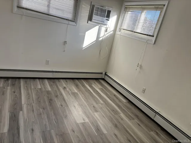 $4,800 | 26 Polo Lane, Westbury, NY 11590