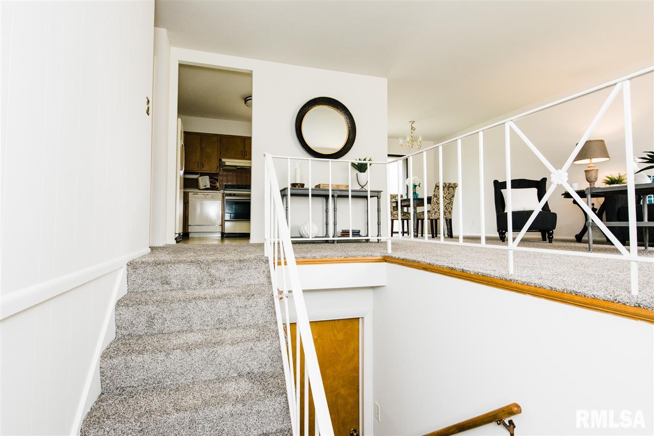 6206 North Hamilton Road Peoria, IL 61614 - Photo 6 of 35 Gallery Image 6