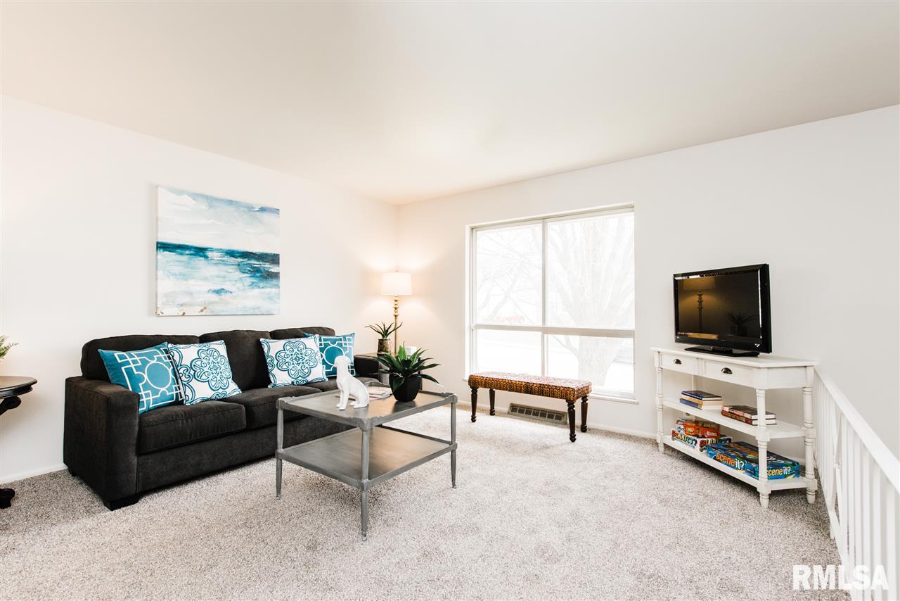 6206 North Hamilton Road Peoria, IL 61614 - Photo 8 of 35 Gallery Image 8