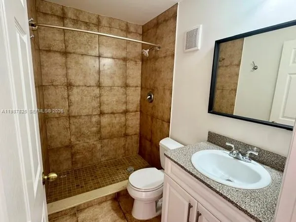 $2,950 | 833 Northwest 208th Terrace, Unit 833, Pembroke Pines, FL 33029