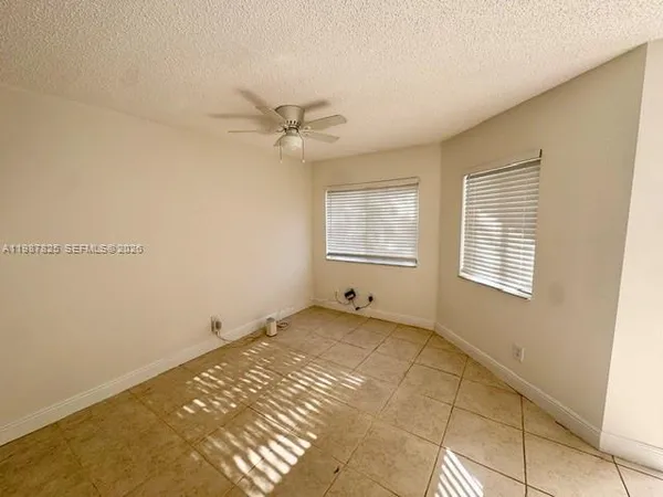 $2,950 | 833 Northwest 208th Terrace, Unit 833, Pembroke Pines, FL 33029
