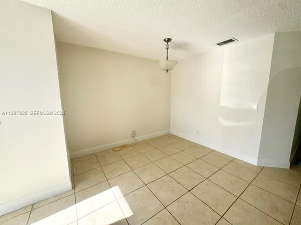 $2,950 | 833 Northwest 208th Terrace, Unit 833, Pembroke Pines, FL 33029
