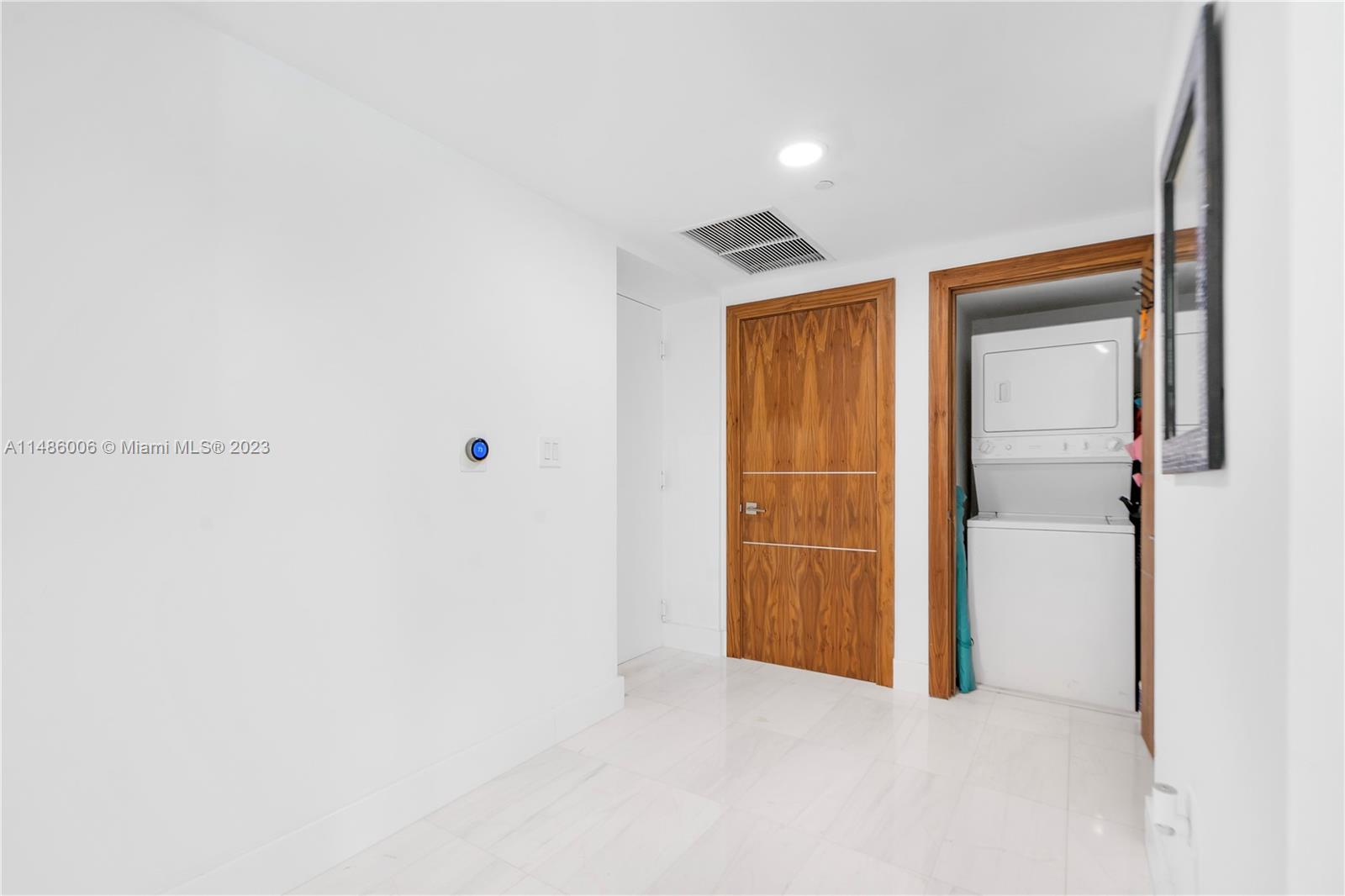 500 Brickell Avenue, Unit 2602 Miami, FL 33131 - Photo 23 of 38 a view of an empty room