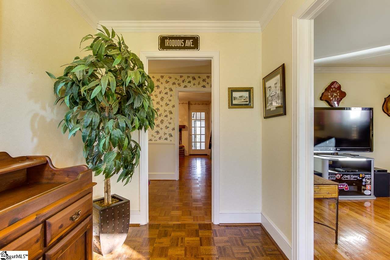 106 Laurel Road Greer, SC 29651 - Photo 4 of 22
