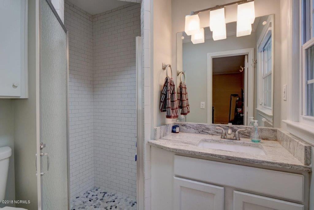 213 Windemere Road Wilmington, NC 28405 - Photo 20 of 54 213 Windemere Rd Wilmington NC-large-019