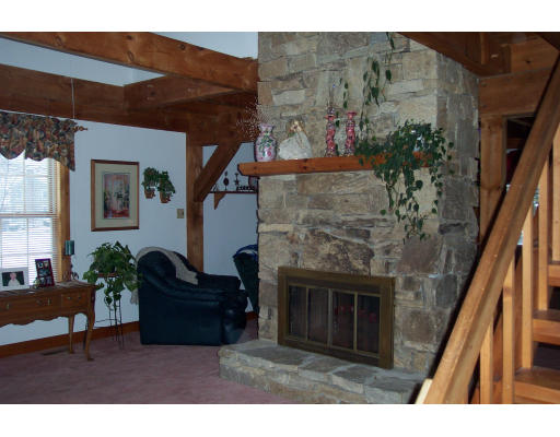 20 Piasta Road Dudley, MA 01571 - Photo 4 of 12
