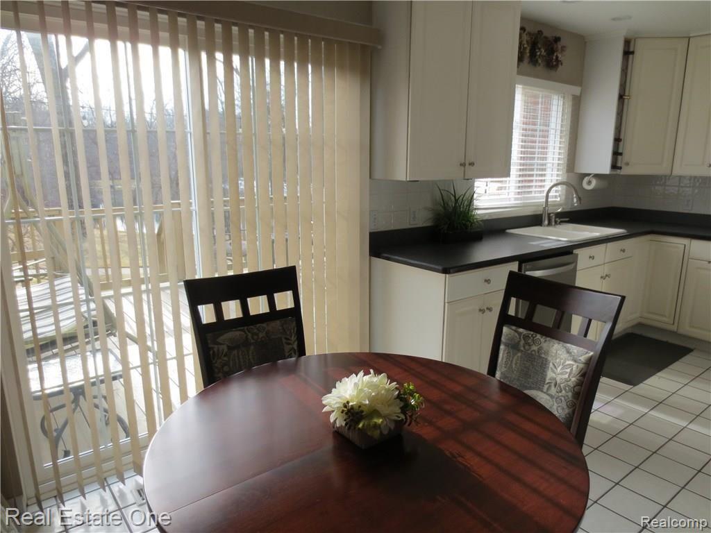 1139 Pine Ridge Court, Unit 150 Rochester Hills, MI 48306 - Photo 13 of 40