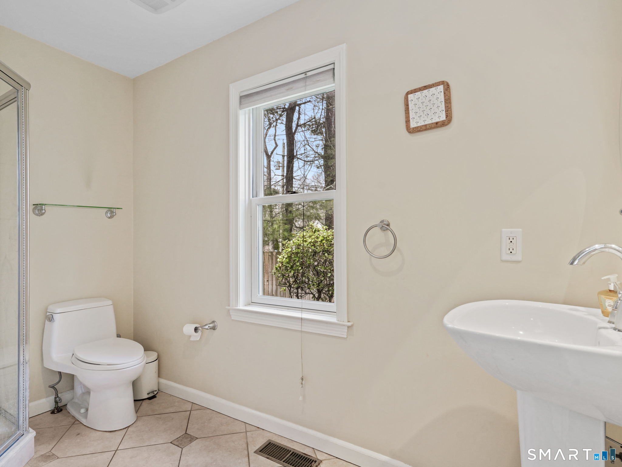 7 Mcguire Road Trumbull, CT 06611 - Photo 17 of 33