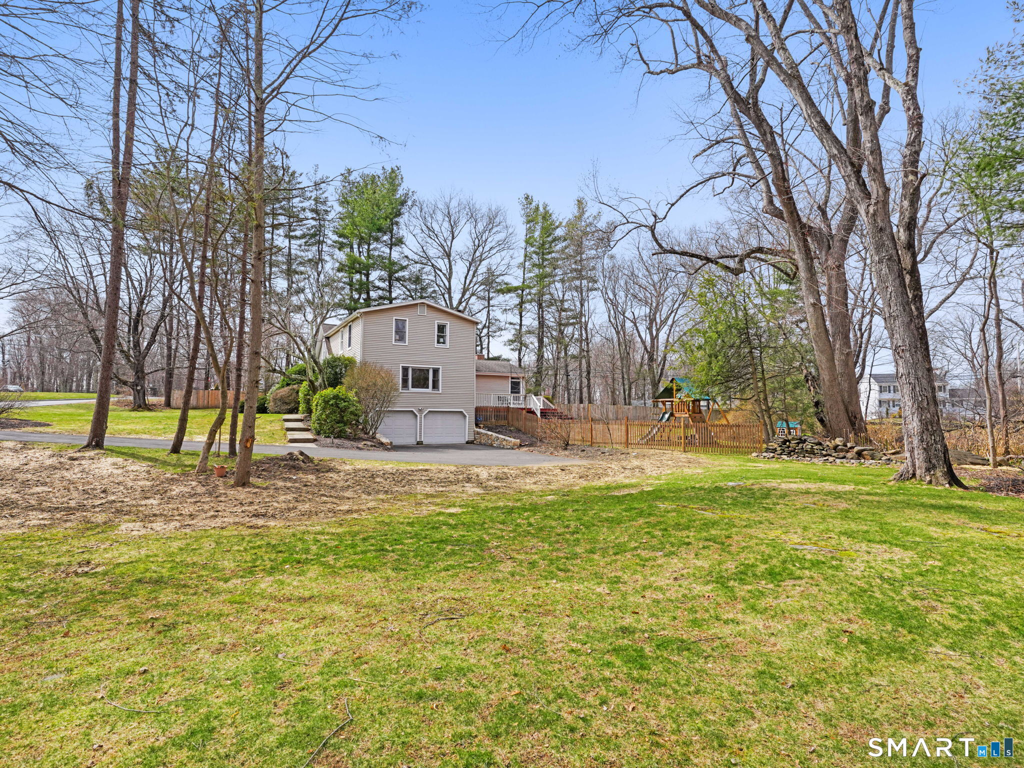 7 Mcguire Road Trumbull, CT 06611 - Photo 2 of 33