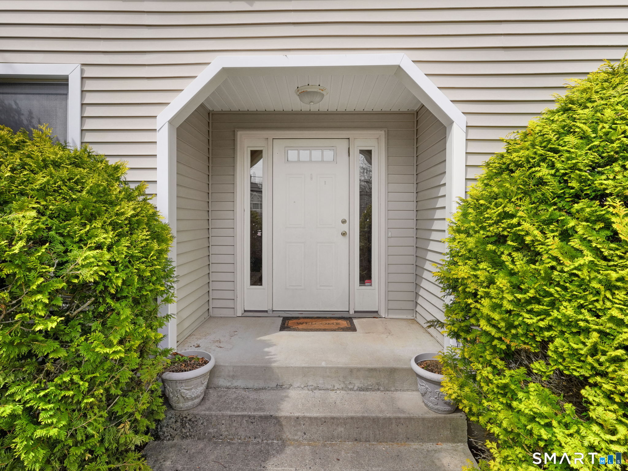 7 Mcguire Road Trumbull, CT 06611 - Photo 4 of 33