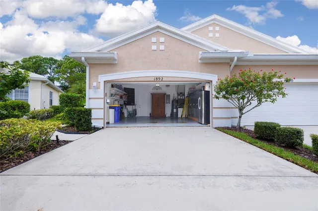 $549,000 | 1892 Southwest Willowbend Lane, Palm City, FL 34990