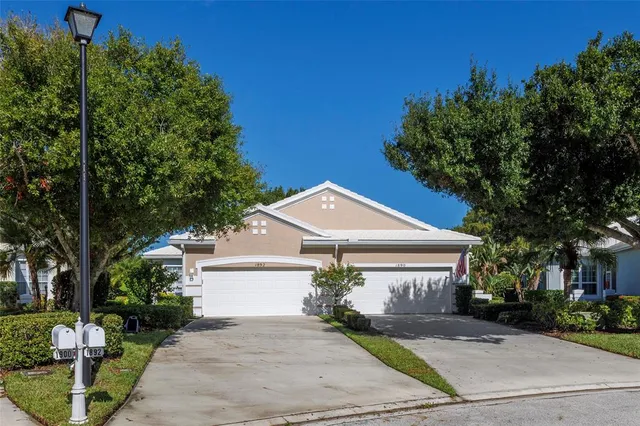 $549,000 | 1892 Southwest Willowbend Lane, Palm City, FL 34990