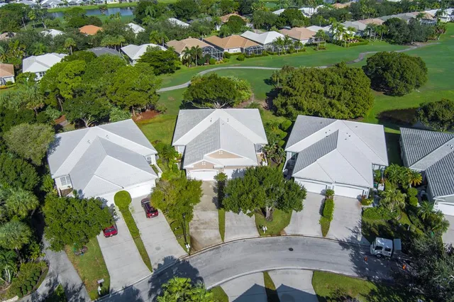 $549,000 | 1892 Southwest Willowbend Lane, Palm City, FL 34990