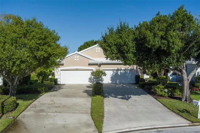 $549,000 | 1892 Southwest Willowbend Lane, Palm City, FL 34990