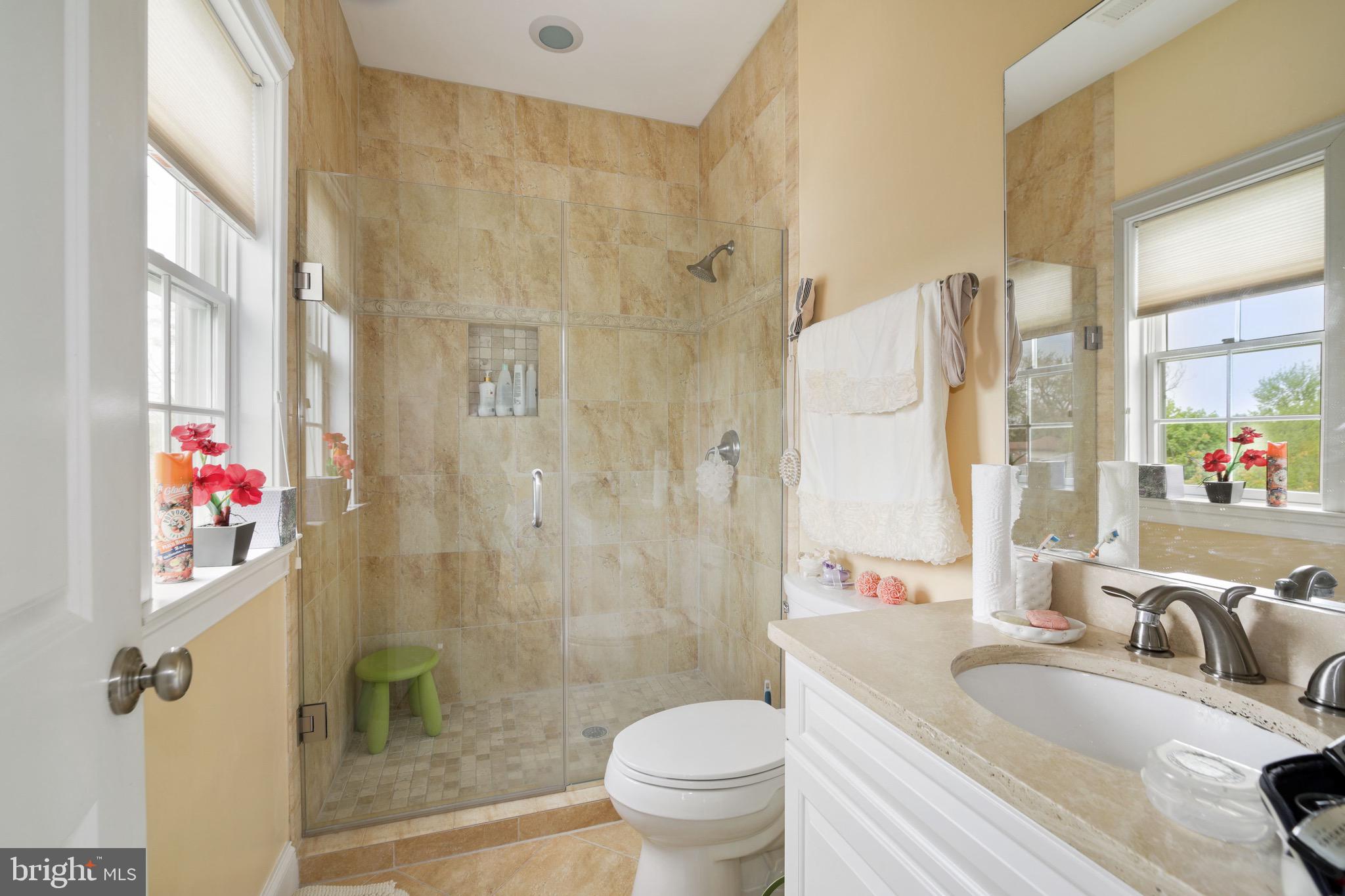 8623 Rayburn Road Bethesda, MD 20817 - Photo 26 of 46 Third Bath