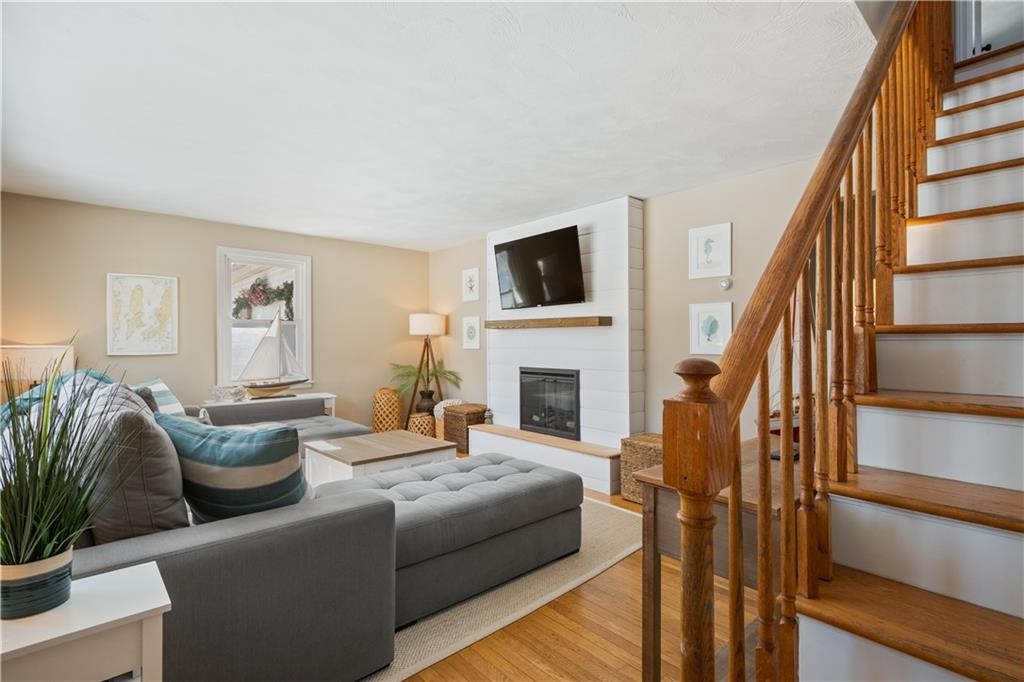 11 O Donnell Road Middletown, RI 02842 - Photo 4 of 43