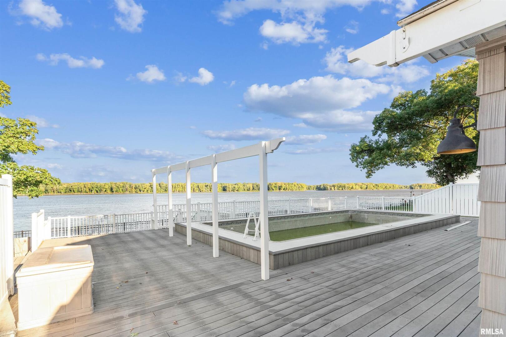 21604 River Road North Cordova, IL 61242 - Photo 26 of 39