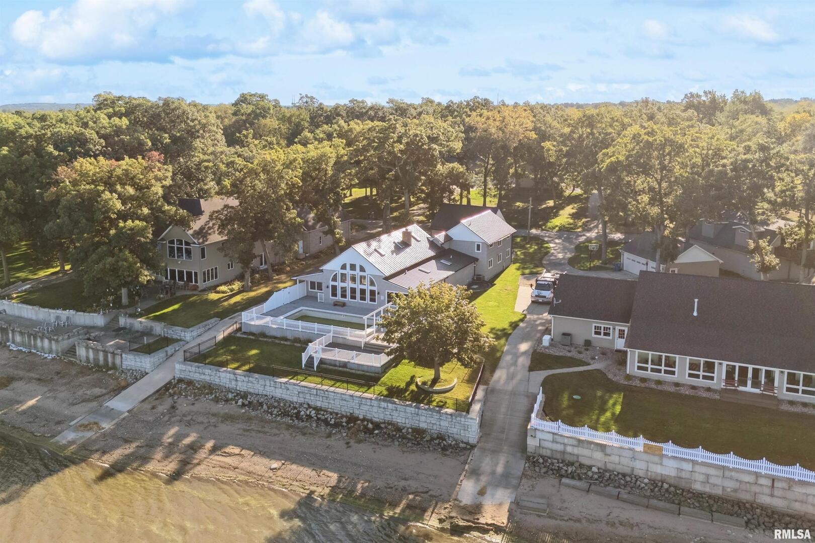 21604 River Road North Cordova, IL 61242 - Photo 32 of 39