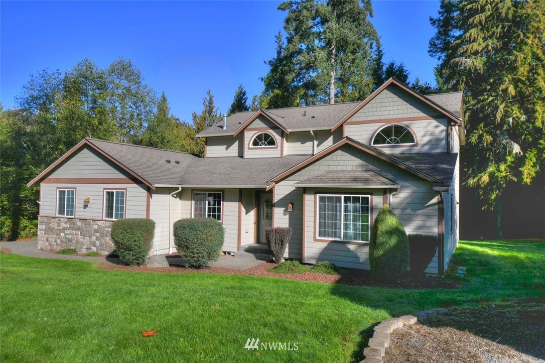7422 Puget Beach Road Northeast Olympia, WA 98516 - Photo 1 of 25 Gallery Image 1