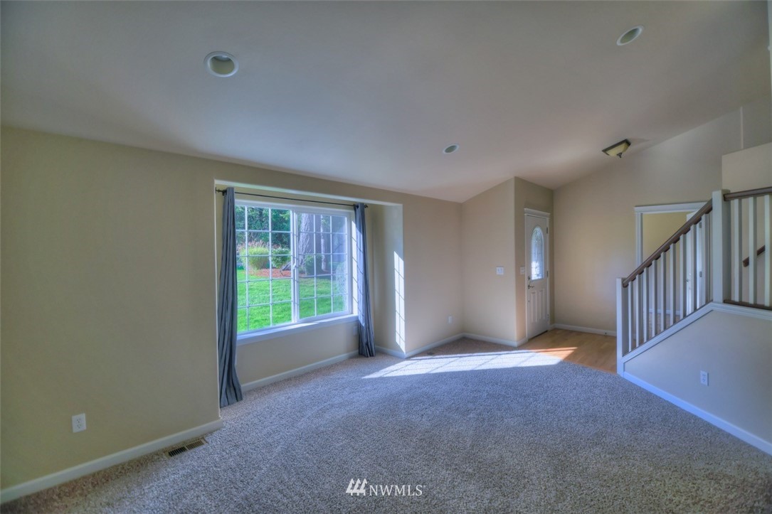 7422 Puget Beach Road Northeast Olympia, WA 98516 - Photo 5 of 25 Gallery Image 5