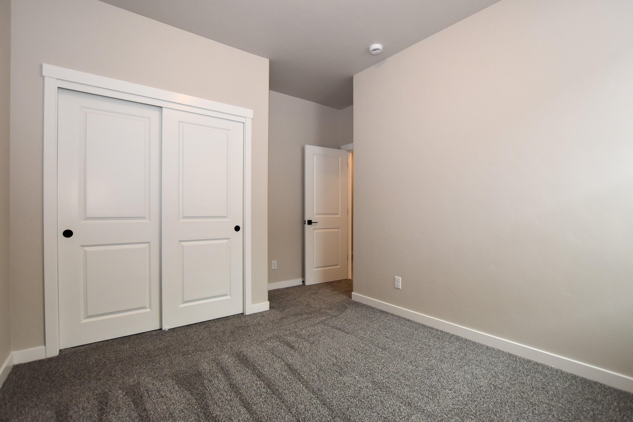2352 Southwest 25th Street Redmond, OR 97756 - Photo 16 of 28 #16