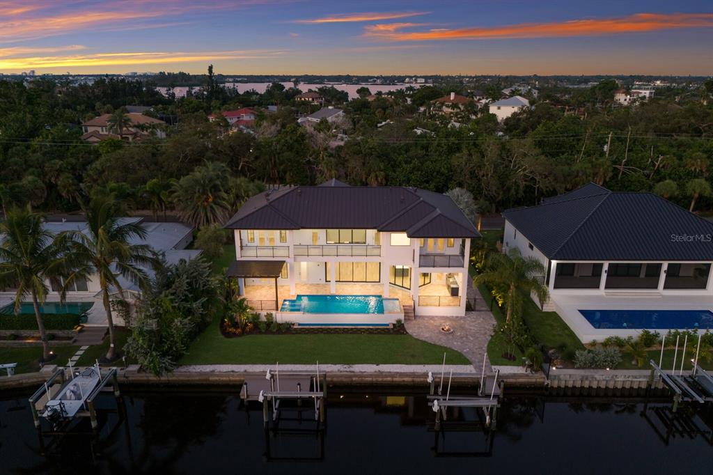 4544 Woodside Road Sarasota, FL 34242 - Photo 6 of 94 Gallery Image 6