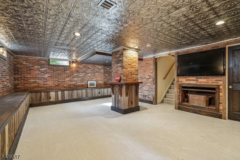 61 Tulip Street Summit, NJ 07901 - Photo 29 of 33