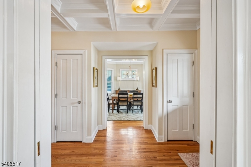 61 Tulip Street Summit, NJ 07901 - Photo 5 of 33