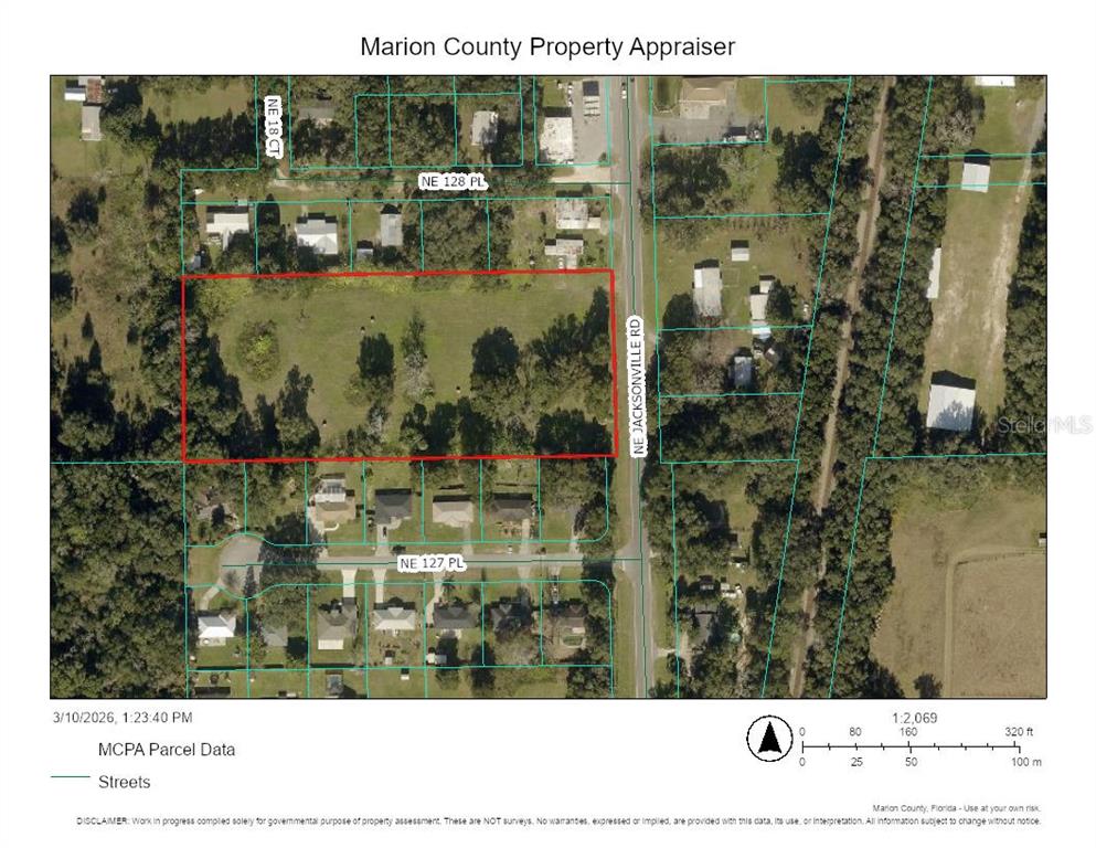 12810 Northeast Jacksonville Road Anthony, FL 32617 - Photo 1 of 1 a picture of a bathroom with a shower