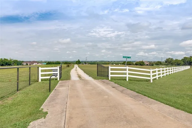 $1,150,000 | 20762 South Fm 740, Forney, TX 75126