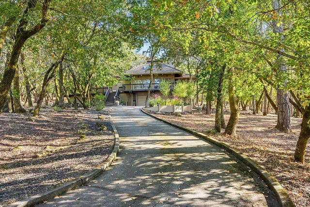 $1,395,000 | 865 White Oak Drive, Santa Rosa, CA 95409