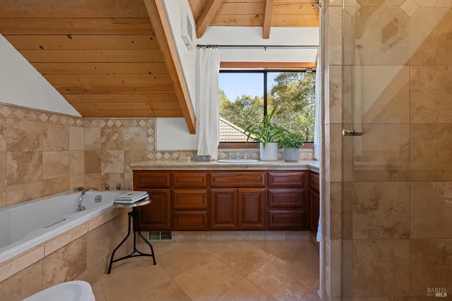 $1,395,000 | 865 White Oak Drive, Santa Rosa, CA 95409