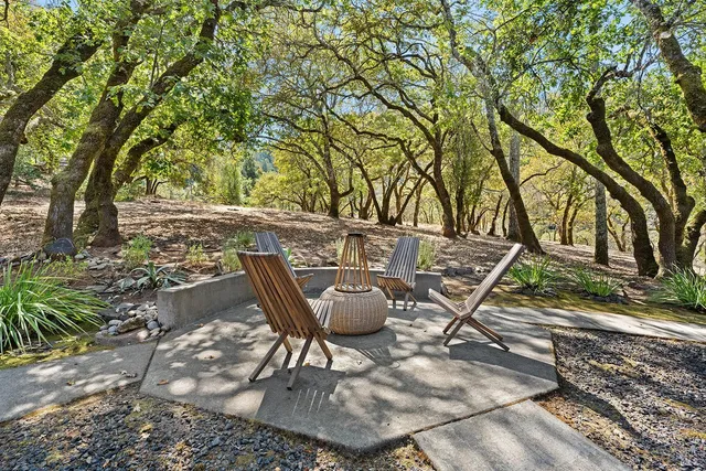 $1,395,000 | 865 White Oak Drive, Santa Rosa, CA 95409