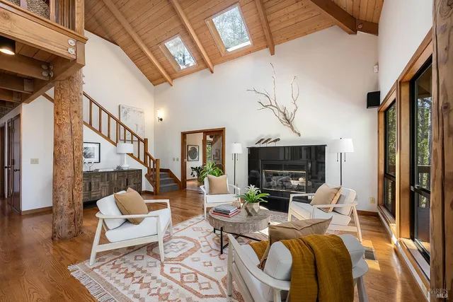 $1,395,000 | 865 White Oak Drive, Santa Rosa, CA 95409