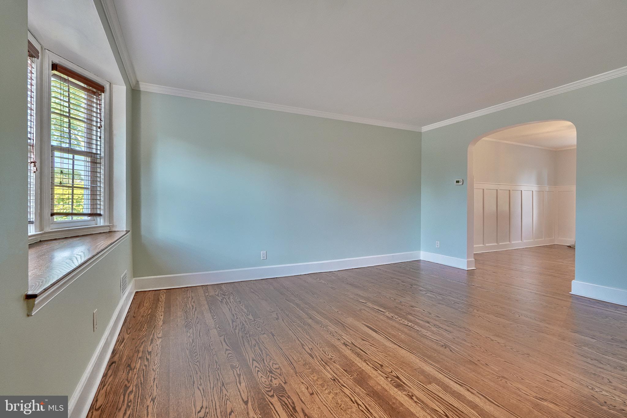 219 Stanmore Road Baltimore, MD 21212 - Photo 8 of 50 LIVING ROOM