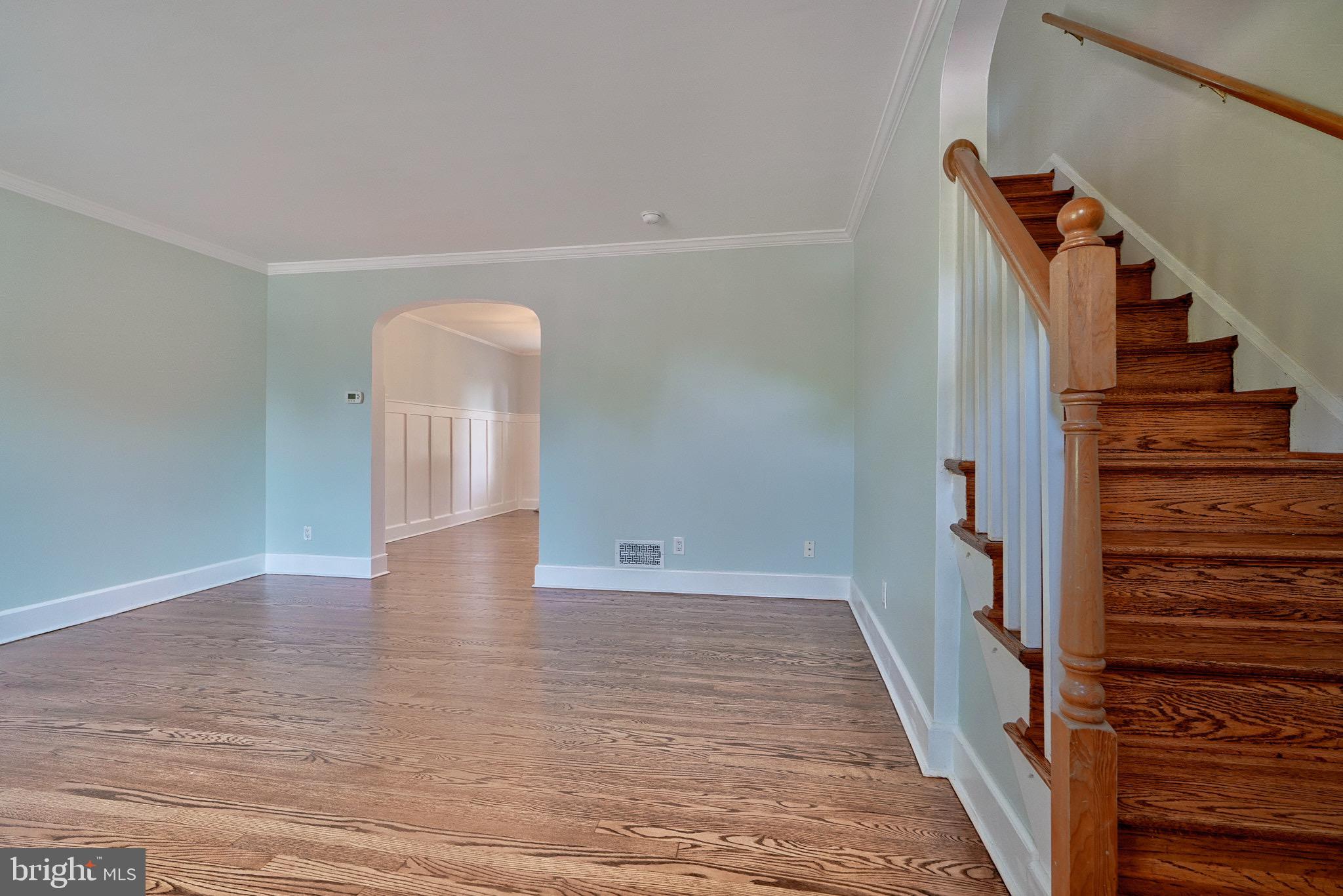 219 Stanmore Road Baltimore, MD 21212 - Photo 9 of 50 LIVING ROOM