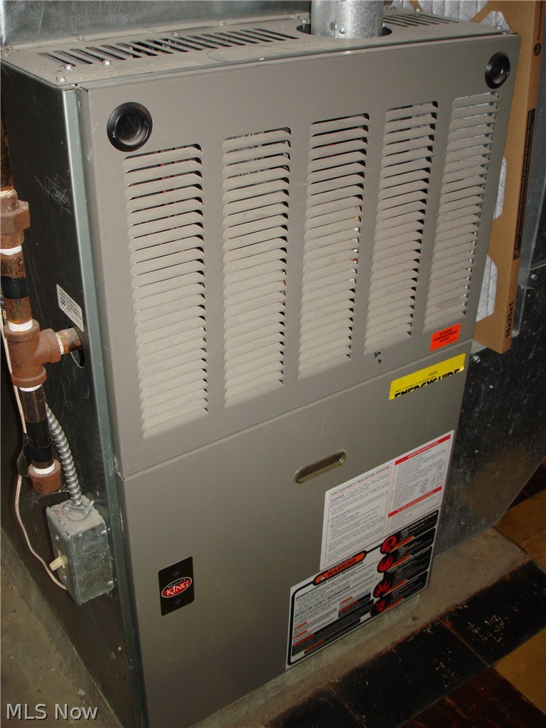 18027 Nottingham Road Cleveland, OH 44119 - Photo 29 of 34 Newer furnace.