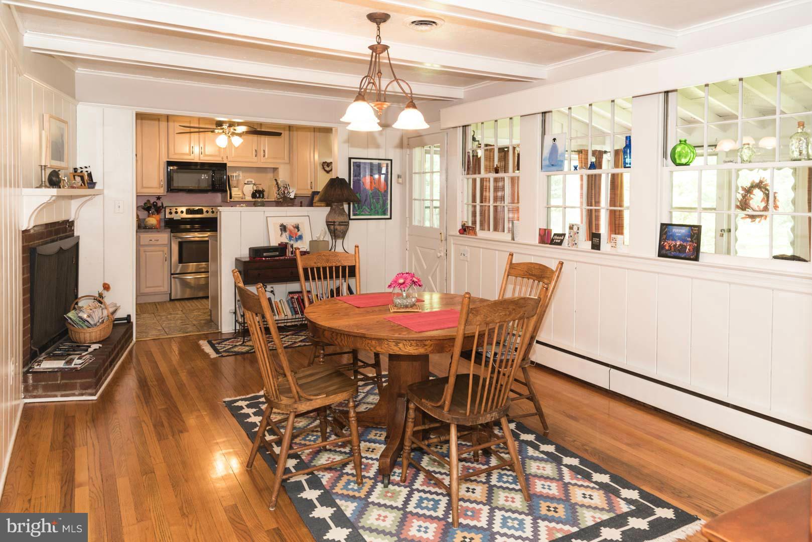 9131 Field Road Pikesville, MD 21208 - Photo 6 of 18 Dining Room