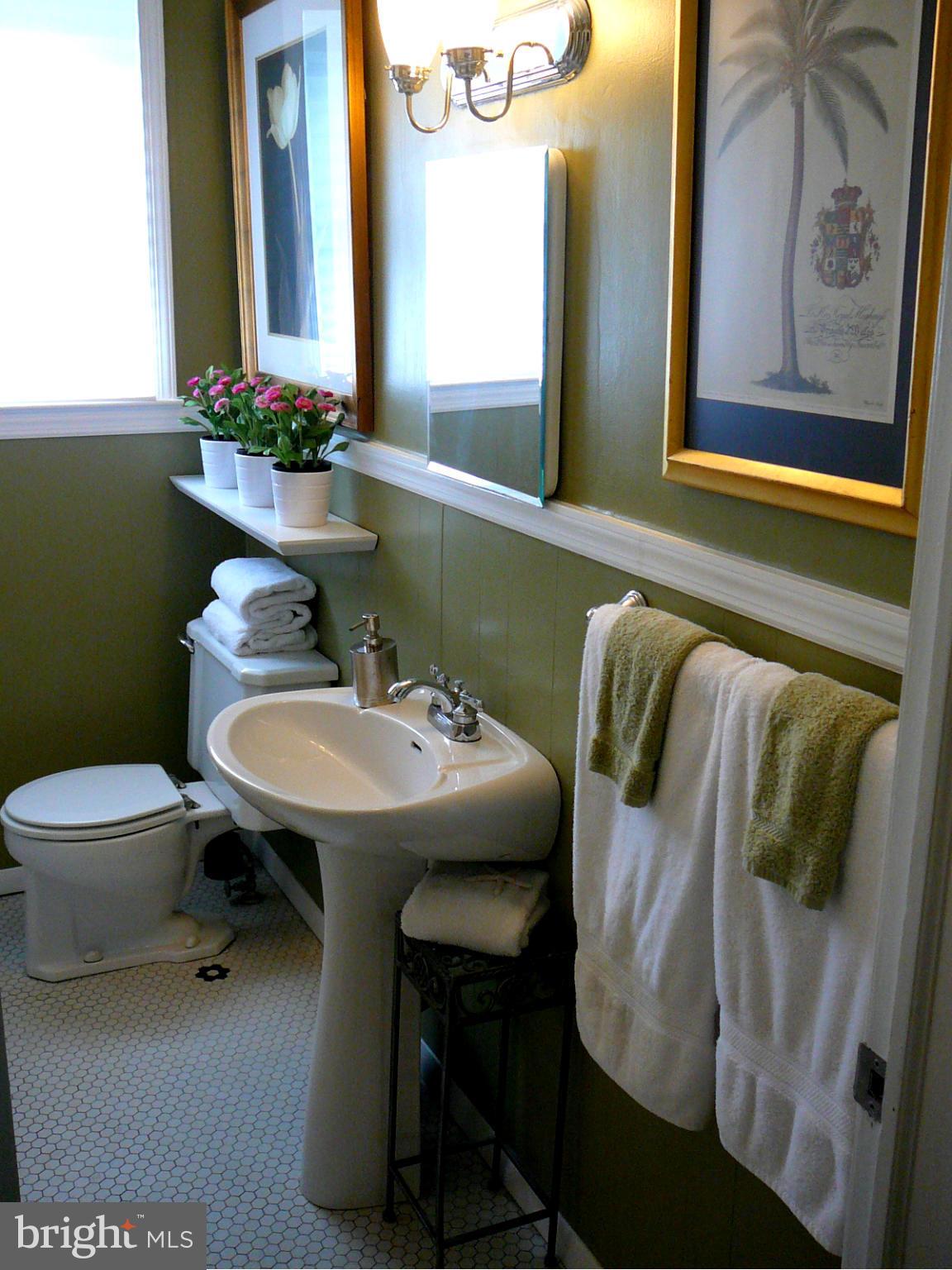3708 East Joppa Road Baltimore, MD 21236 - Photo 11 of 30 Bath